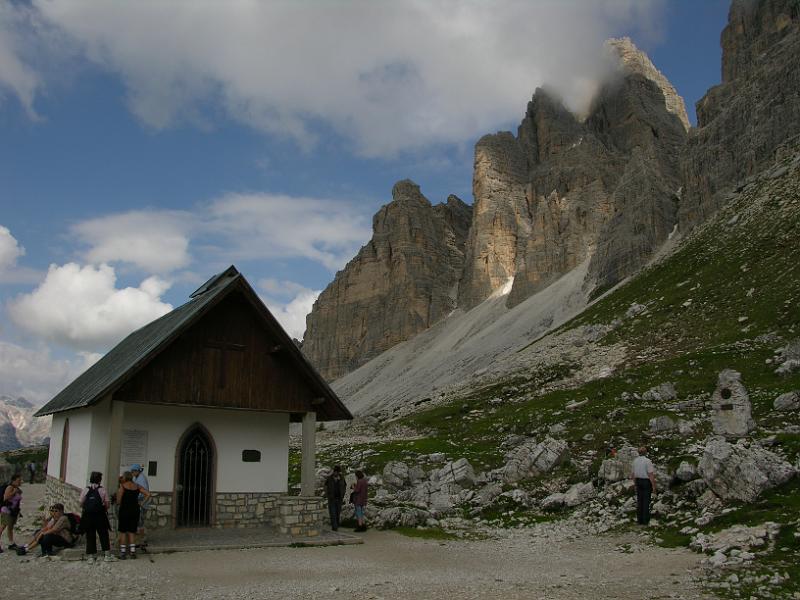 Drei Zinnen Runde 'Cappella degli Alpini' (1).JPG